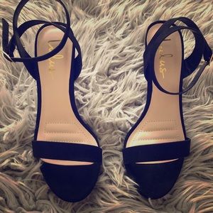 Lulus black heels😊